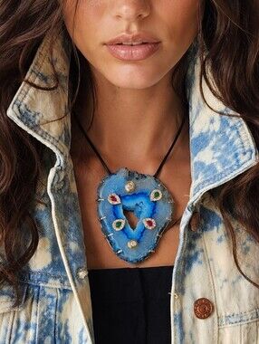 Natural Chunky Stone Blue Agate Designer Logo Statemant Necklace